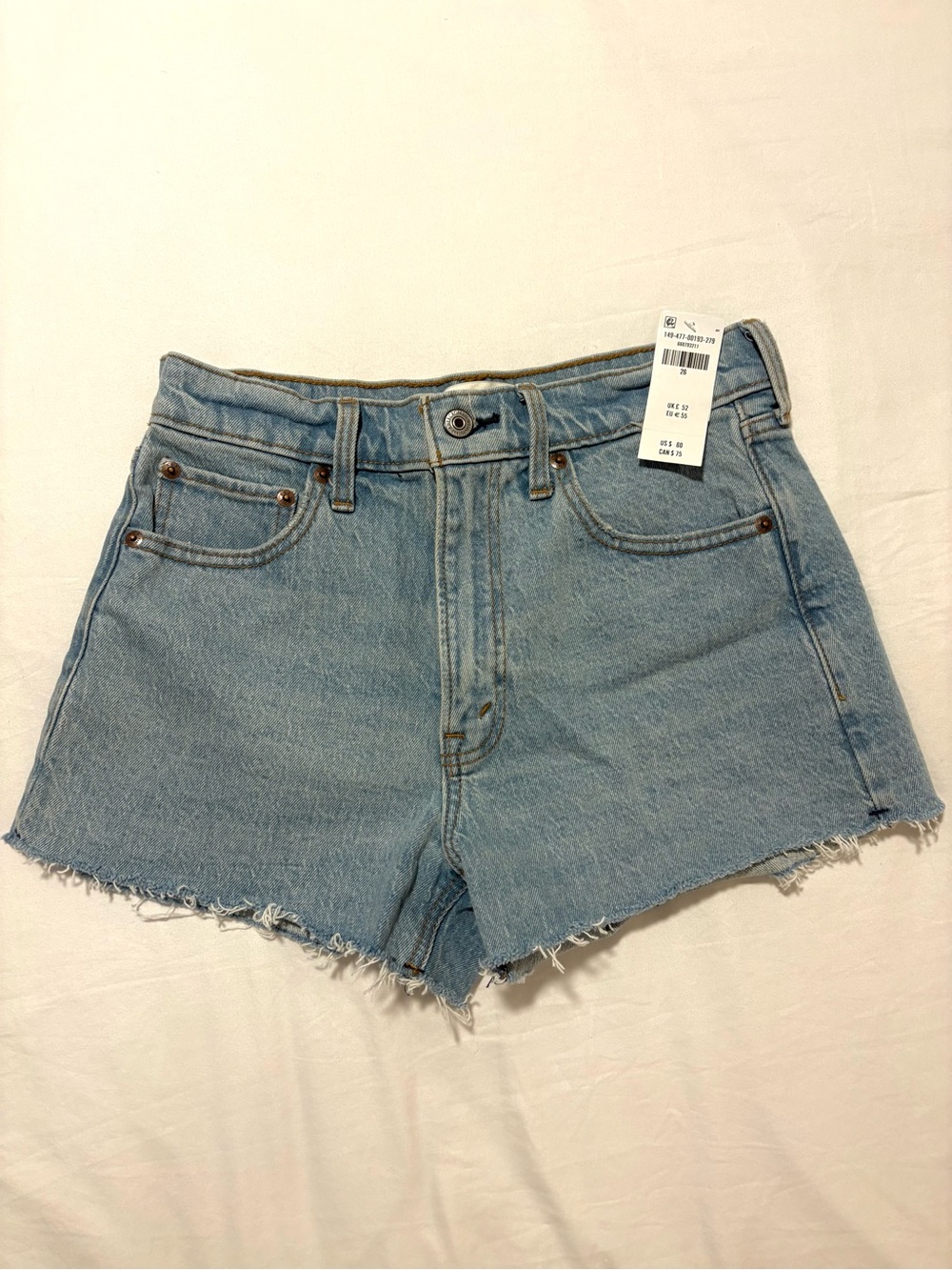NWT! A&F High Rise Mom Short - Picture 7 of 9